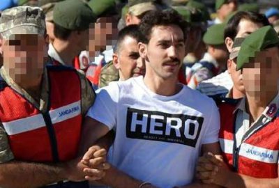 ‘Hero’ tişörtüne dava ve açığa alma