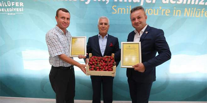 Organik ürün yetiştiren çiftçiler sertifikalarını aldı