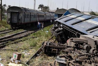 İki tren çarpıştı: 36 ölü, 123 yaralı