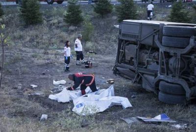 Yolcu otobüsü şarampole uçtu: 4 ölü, 18 yaralı