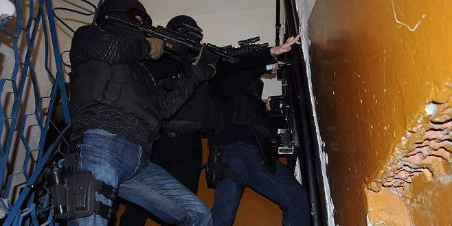 İstanbul’da 7 ilçede terör operasyonu!