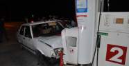 Bursa’da otomobil petrol istasyonuna daldı: 4 yaralı