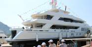 15,5 milyon avroluk ultra lüks yat mavi sularda