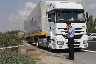 Kahreden tesadüf! Otoyolda arkadaşının cesedini buldu