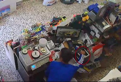 Gündüz vakti cesaret etti ama kameralardan kaçamadı