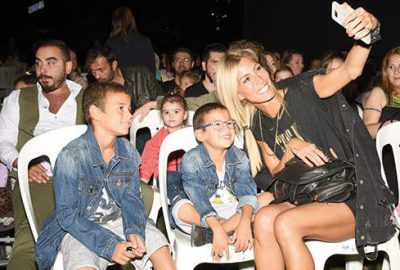 Oğullarıyla selfie