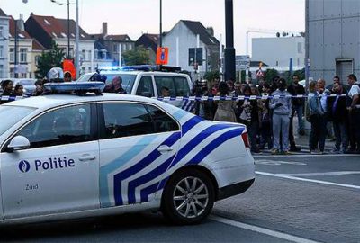 Brüksel’de askerlere saldıran kişi vuruldu