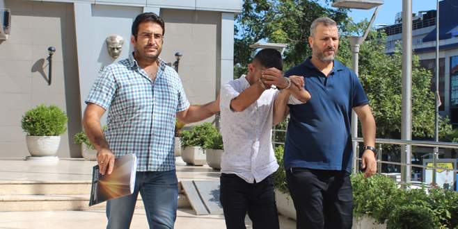 Pavyona gitmek için ev soydular