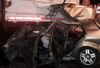 Mermer yüklü TIR’a arkadan çarptı: 4 ölü