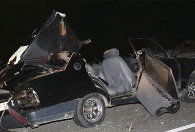 Feci kaza! Hafriyat kamyonu ile otomobil çarpıştı: 2 ölü