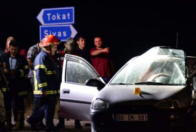 Eski belediye başkanı ve eşi trafik kazasında hayatını kaybetti