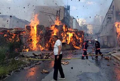 Karton fabrikasında yangın