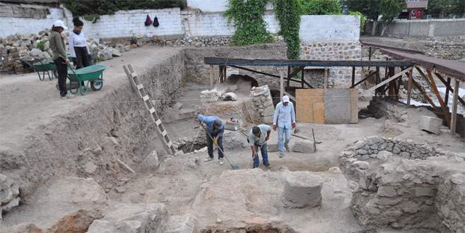 İznik’ten tarih fışkırıyor: İki tarihi çini fırını bulundu