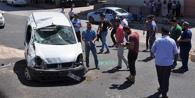 Bursa’da yola düşen koltuk iskeleti kazaya sebep oldu