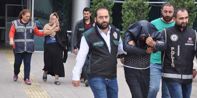 Bursa’da şok baskın! Evin her yerinden uyuşturucu çıktı