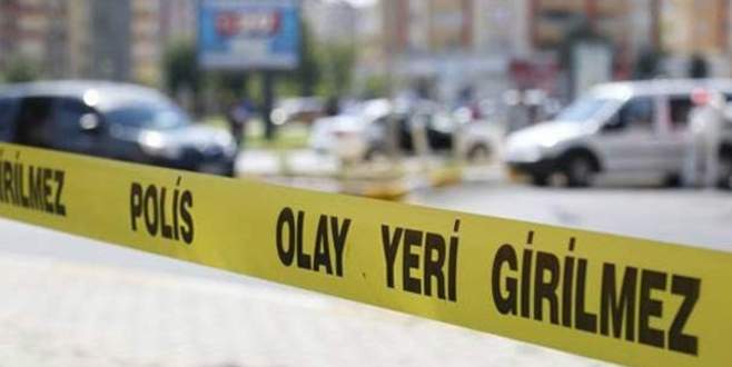 Kan donduran olay: Bebeğini tuvalet camından attı!