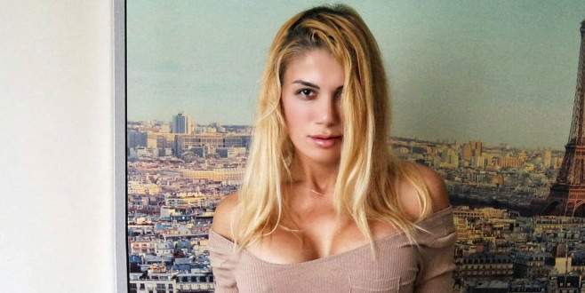 Vücuduyla sosyal medyayı sallayan Türk kızı