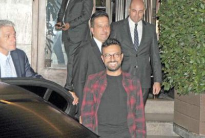 Gözlüklü Megastar