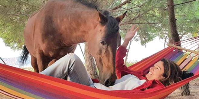 Zeynep’e sürpriz misafir