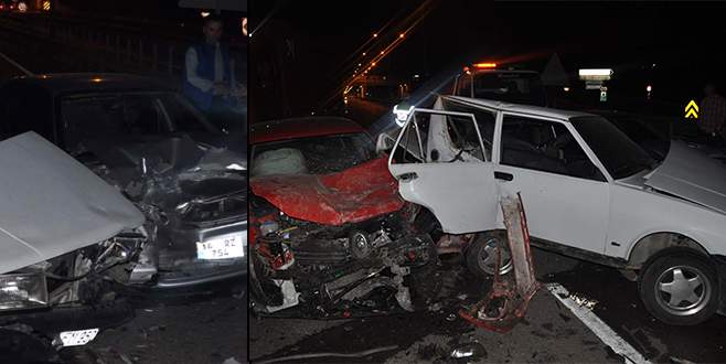 Zincirleme kazada otomobil hurdaya döndü