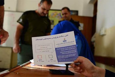 Tartışmalı referandum başladı