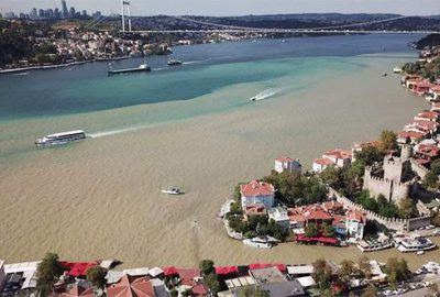 Boğaz çamura bulandı