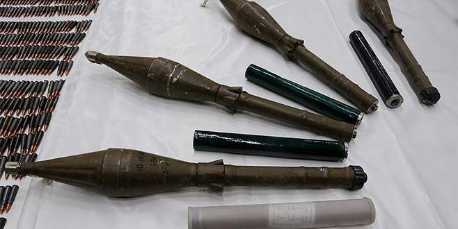 Patlamaya hazır RPG-7 antitank mühimmatları bulundu