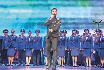 Kızıl Ordu’yla aynı sahnede