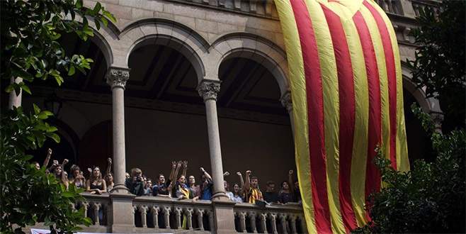 Barcelona Üniversitesi işgal edildi
