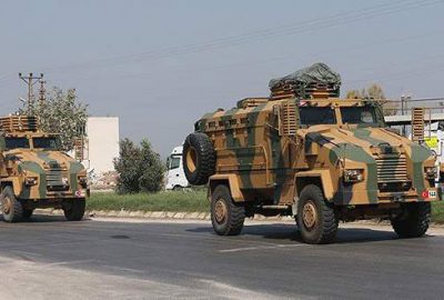 Suriye sınırına askeri sevkıyat sürüyor