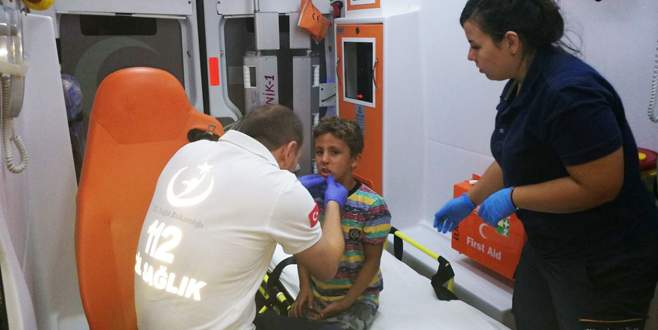 Bursa’da küçük çocuğa çarpan motosiklet sürücüsü kaçtı!