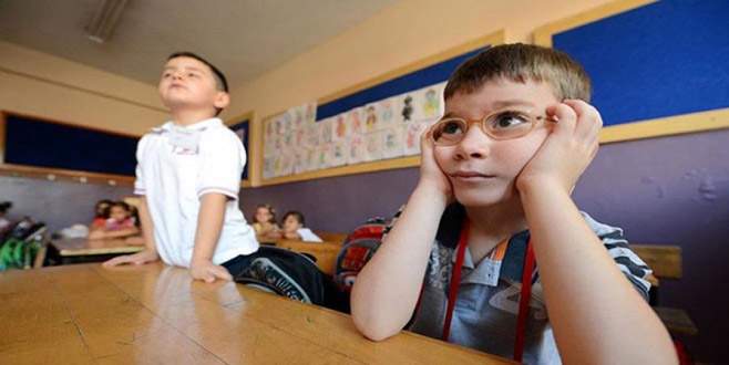 Okula başlayan çocuk neden ağlar?