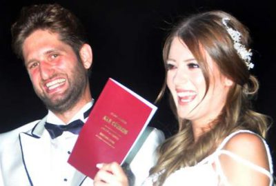 Nikahta gülme krizine girdi