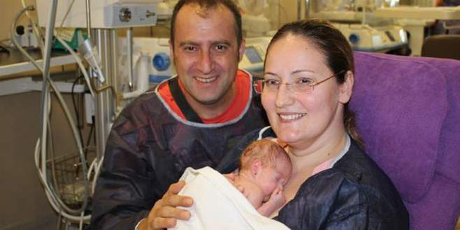 ‘Kanguru bakımı’ gelişimi hızlandırıyor