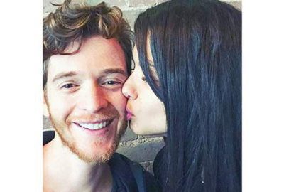 ‘Seninle daima yüzüm gülüyor’