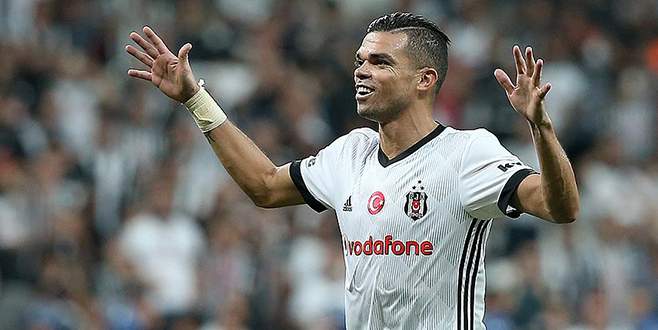 Pepe’den Beşiktaş taraftarına övgü