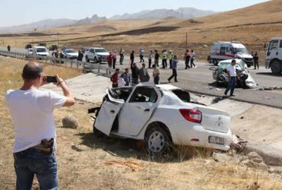 Katliam gibi kaza: 6 ölü, 3 yaralı