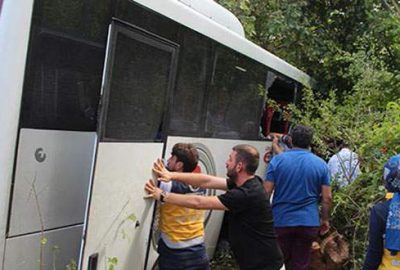 Midibüs şarampole devrildi: 26 yaralı!