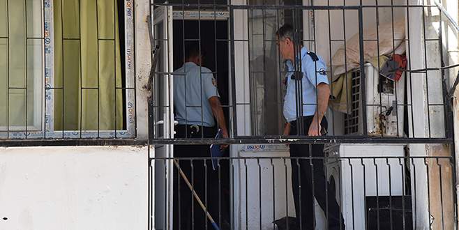 Travestinin evinde öldü, polis haberi ailesine veremedi