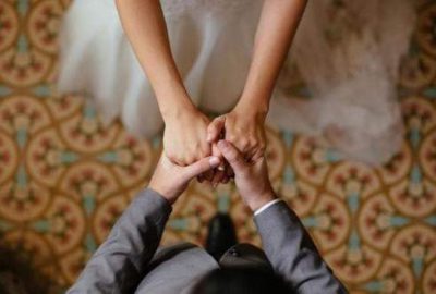 Pek çok bekâr insan, evlenen arkadaşlarının ne kadar katlanılmaz ve