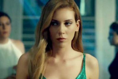 Sinem Kobal’a kötü haber! Dibi gördü…