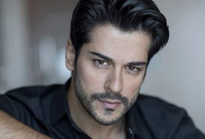 Ünlü oyuncu hastaneye kaldırıldı!