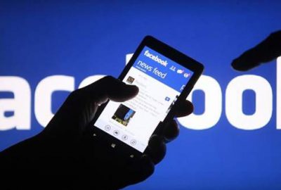 Facebook ekranı ikiye bölecek