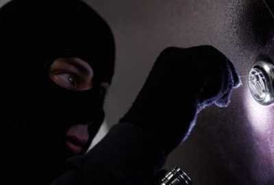 Ev sahibi ‘Kira param’ dedi, hırsız insafa geldi