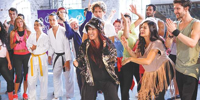 Dansıyla şaşırtacak