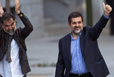 İki Katalan lideri tutuklandı