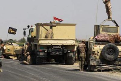 Kerkük valilik binasına Irak bayrağı çekildi