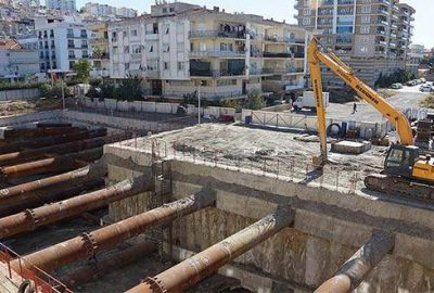 Yol çöktü! 28 daire boşaltıldı