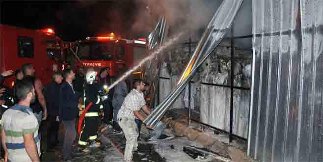 Bursa’da döşemecide korkutan yangın