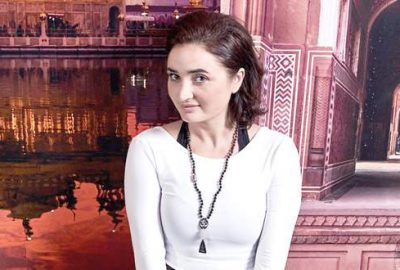 Sanat dünyasına yoga öğretecek